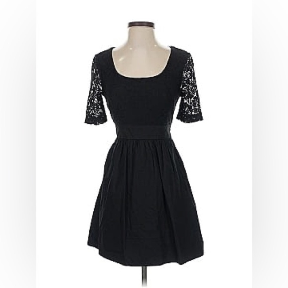 Forever 21 Twenty One Black Lace Flare Short Mini‎ Dress Small S